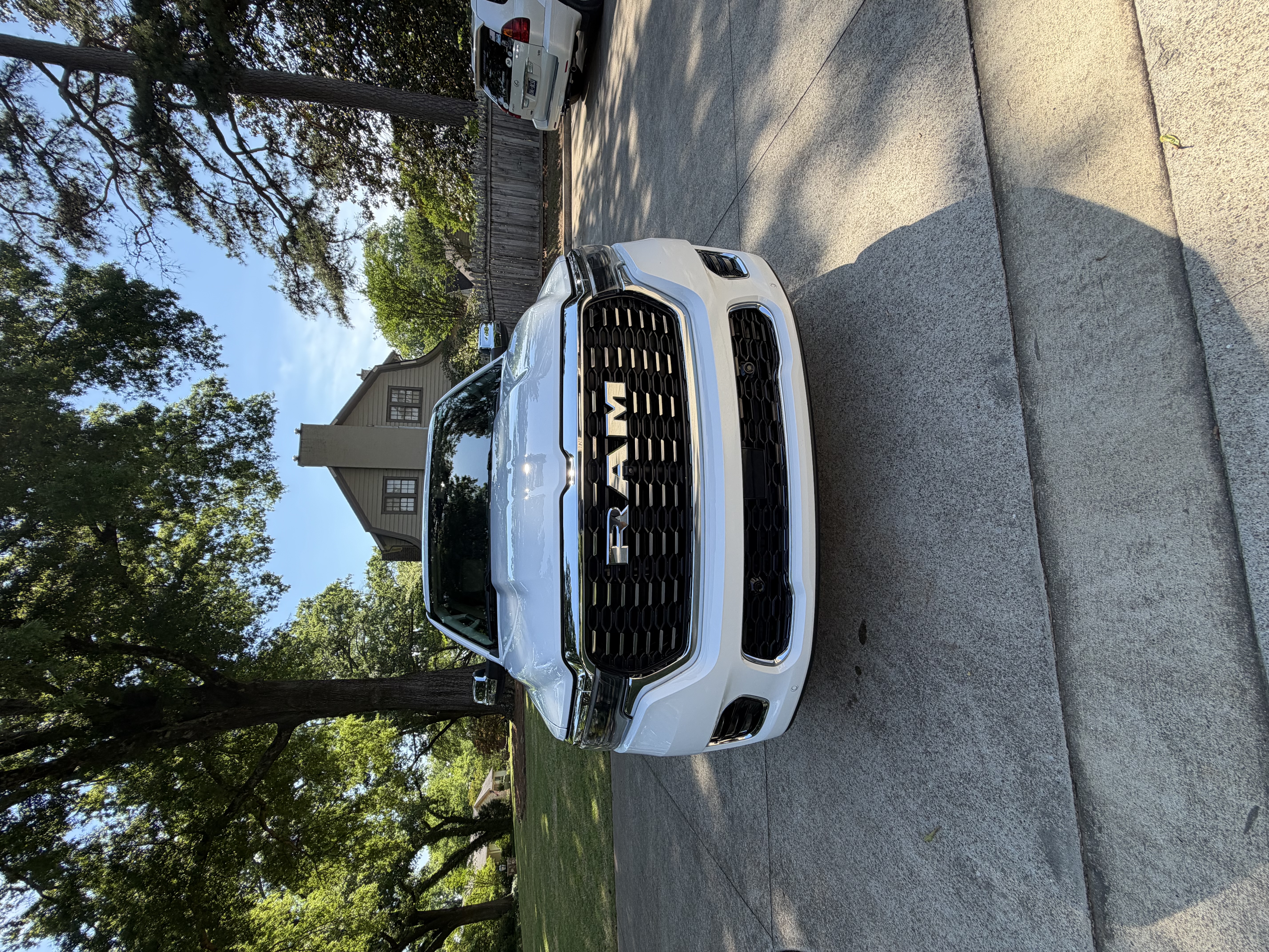 Used 2025 RAM 1500 Tungsten AWD/4WD image 1