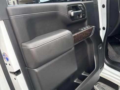 Used 2020 GMC Sierra 2500 Denali w/ Denali Ultimate Package image 2