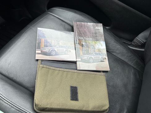 Used 2013 Jeep Grand Cherokee Laredo image 13