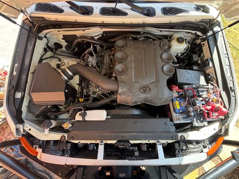 Used 2014 Toyota FJ Cruiser 4WD w/ Upgrade Package image 16