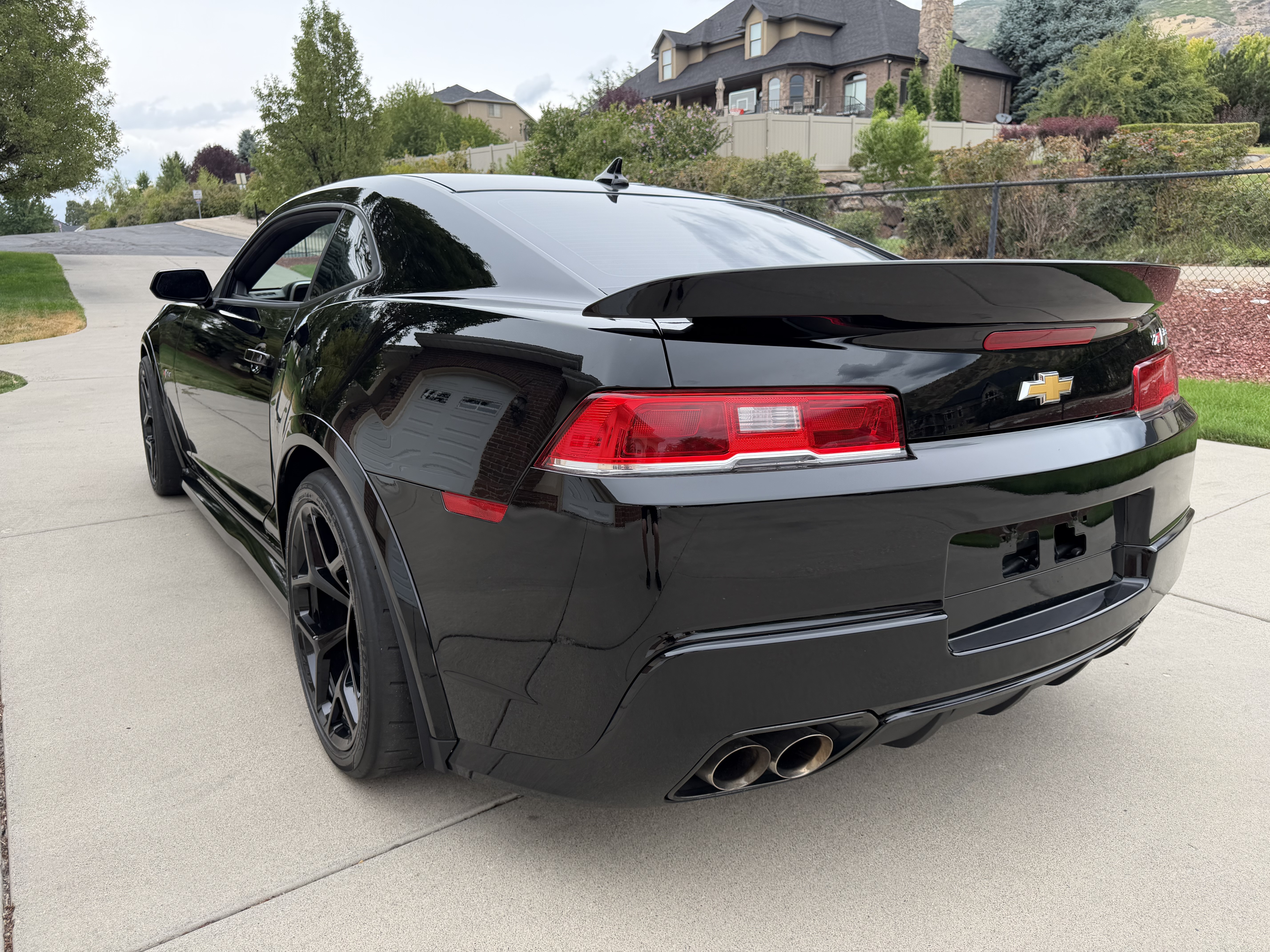 Used 2014 Chevrolet Camaro Z/28 RWD image 2