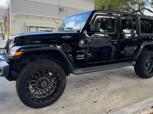 Used 2021 Jeep Wrangler Unlimited Sahara image 6