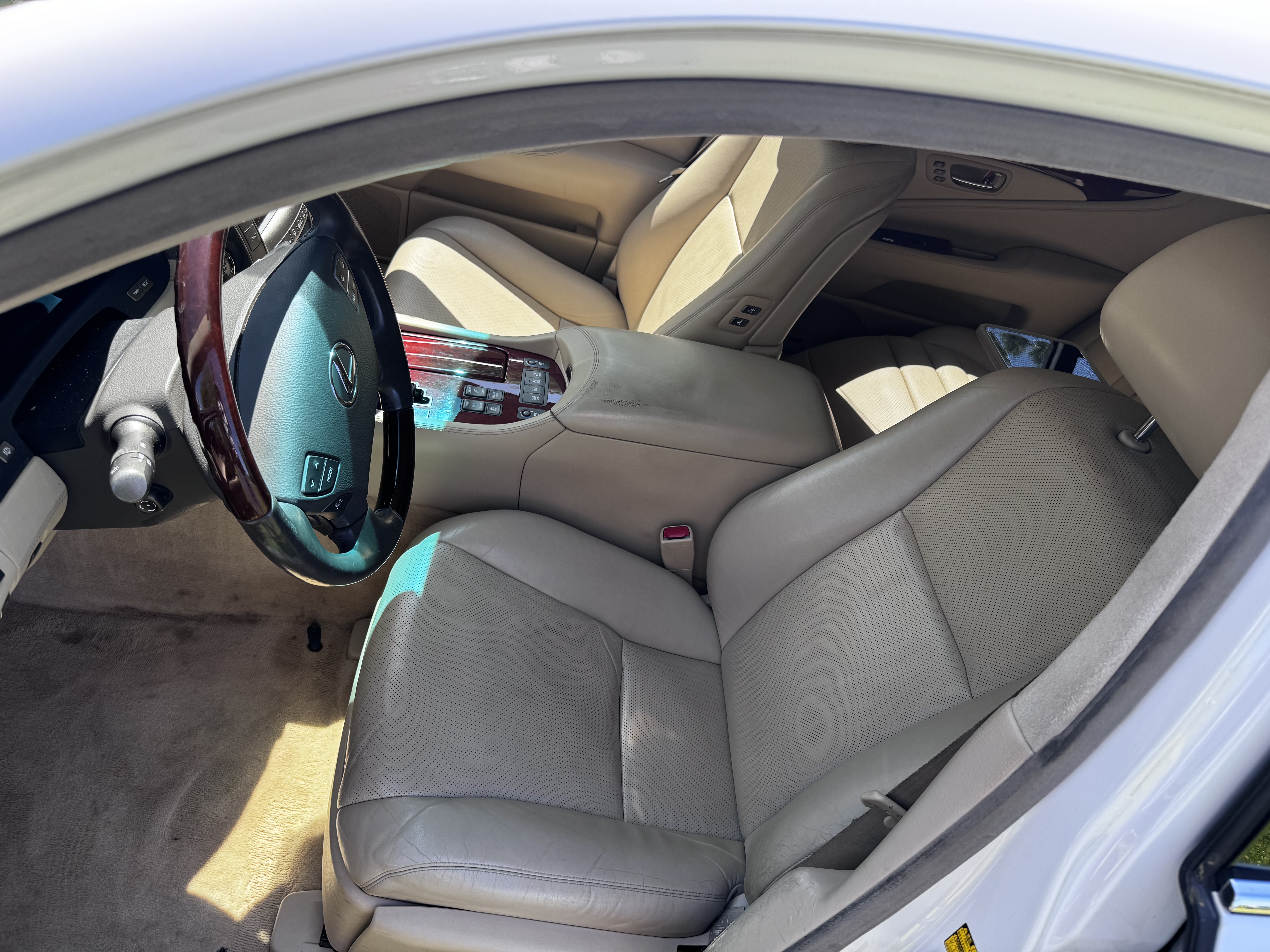 Used 2007 Lexus LS 460 L RWD image 6