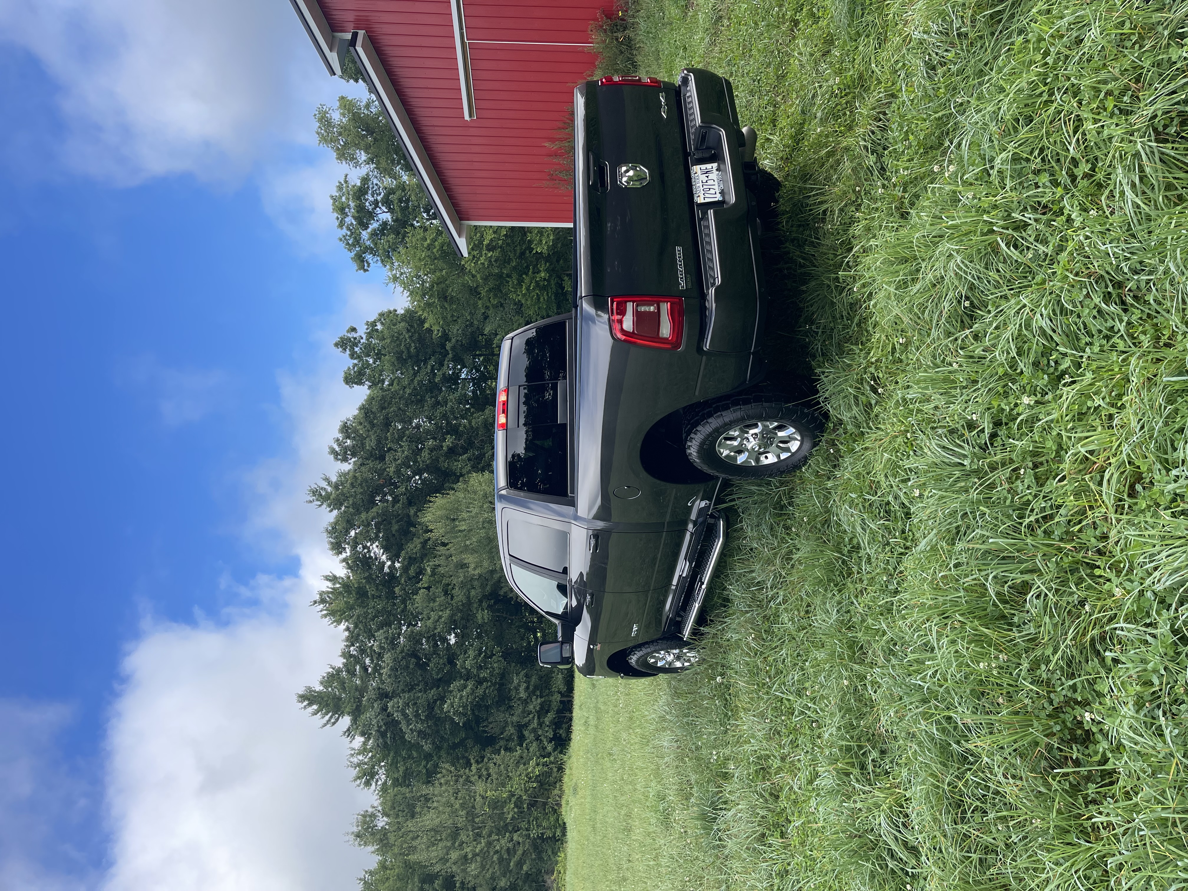 Used 2023 RAM 2500 Laramie AWD/4WD image 2