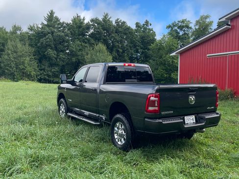 Used 2023 RAM 2500 Laramie AWD/4WD image 2
