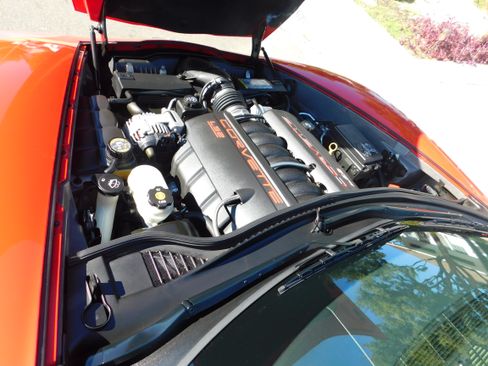 Used 2006 Chevrolet Corvette Coupe image 14
