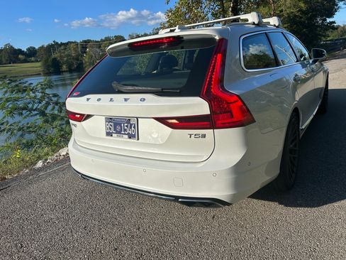 Used 2018 Volvo V90 T5 Inscription image 11