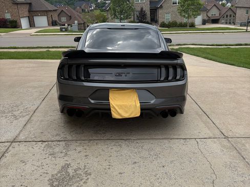 Used 2019 Ford Mustang GT w/ Black Accent Package RWD image 11