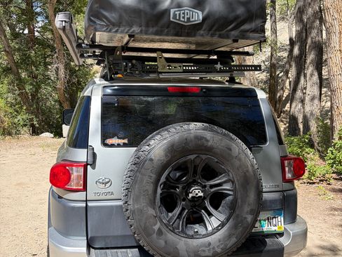 Used 2011 Toyota FJ Cruiser 4WD w/ Convenience Pkg image 8