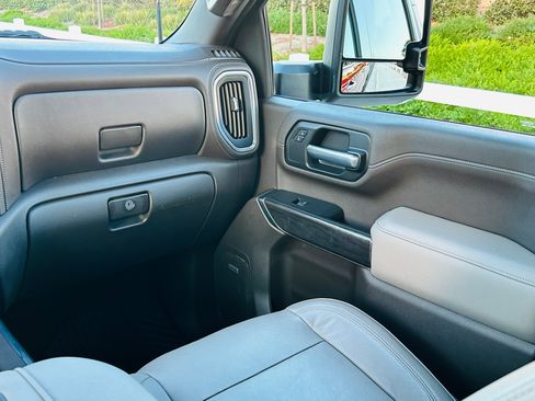 Used 2020 Chevrolet Silverado 2500 LTZ w/ LTZ Premium Package image 24