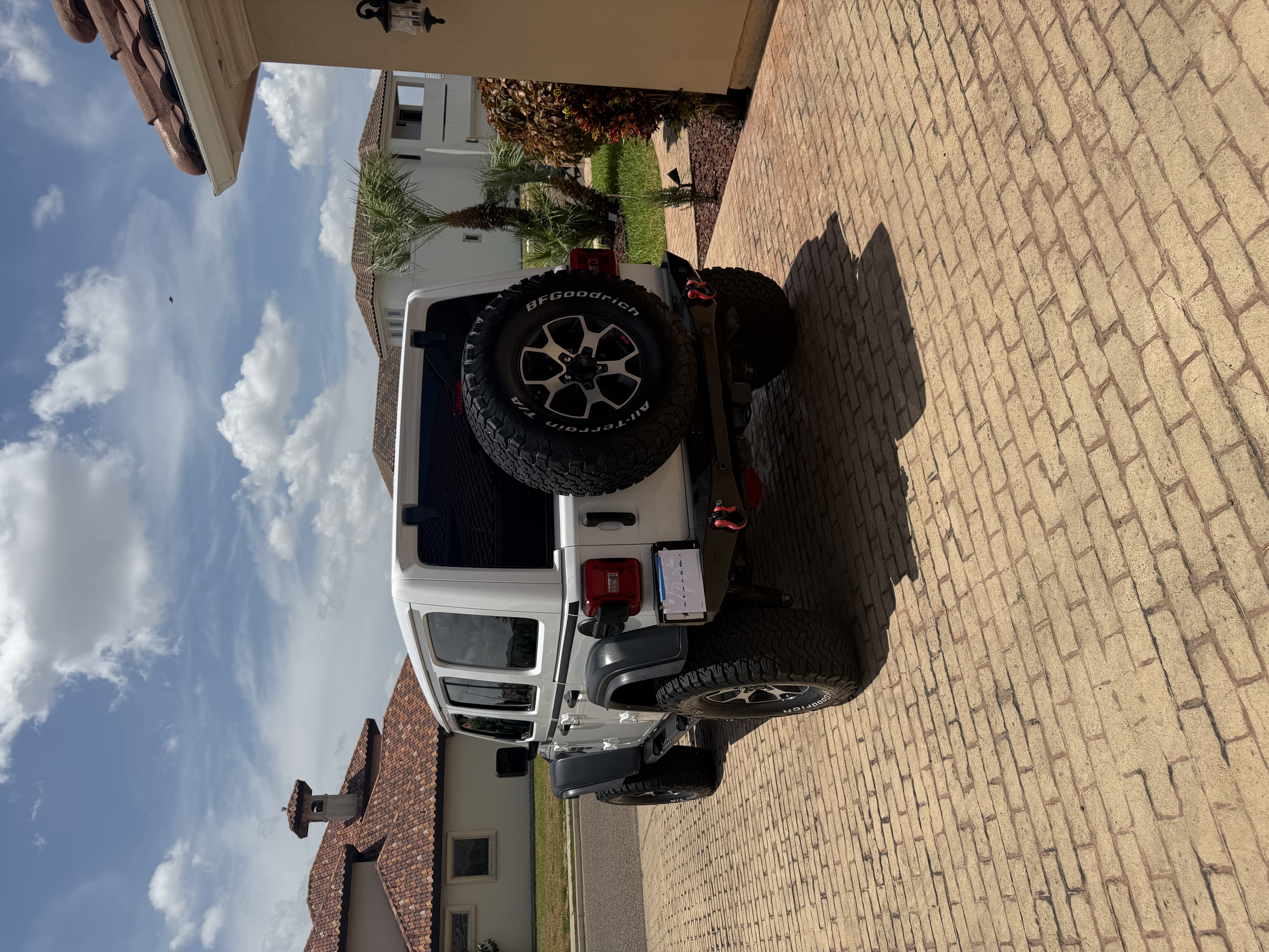 Used 2022 Jeep Wrangler Unlimited Rubicon w/ LED Lighting Group AWD/4WD image 10