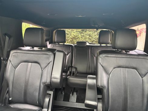 Used 2018 Ford Expedition Limited w/ Equipment Group 301A image 13