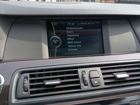 Used 2012 BMW 528i xDrive Sedan image 8