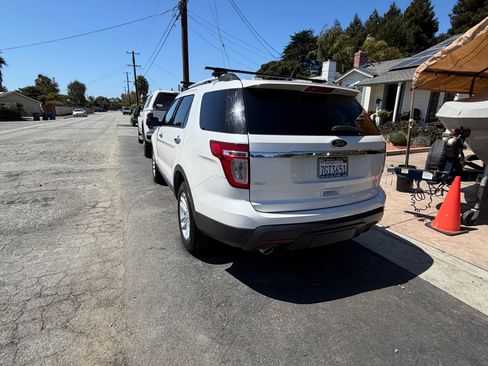 Used 2015 Ford Explorer XLT w/ Equipment Group 202A FWD image 4