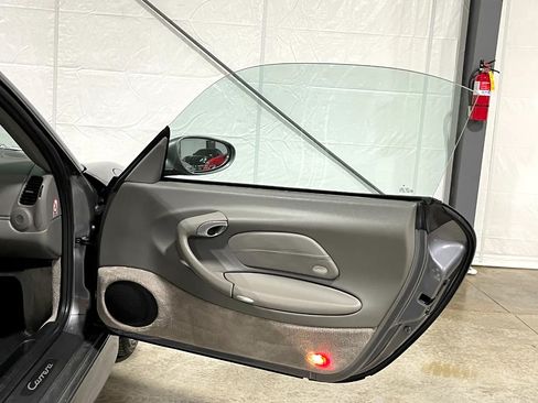 Used 2001 Porsche 911 Cabriolet image 10