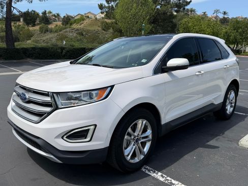 Used 2017 Ford Edge SEL w/ Equipment Group 201A FWD image 4