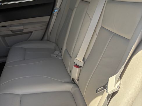 Used 2007 Chrysler 300 Touring L RWD image 29