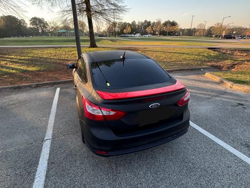 Used 2013 Ford Focus SE image 1