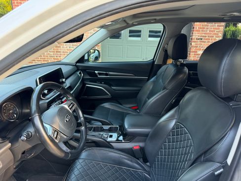 Used 2020 Kia Telluride S w/ S 8 Passenger Seating Package FWD image 11