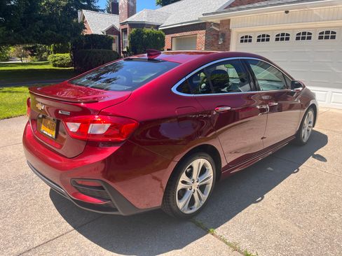 Used 2016 Chevrolet Cruze Premier FWD image 4