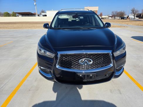 Used 2017 INFINITI QX60 Luxe w/ Deluxe Technology Package image 4