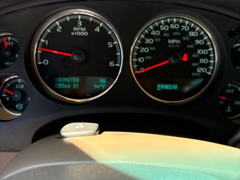 Used 2011 Chevrolet Tahoe LT w/ Luxury Package image 9