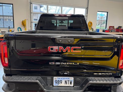 Used 2020 GMC Sierra 2500 Denali w/ Denali Ultimate Package image 2