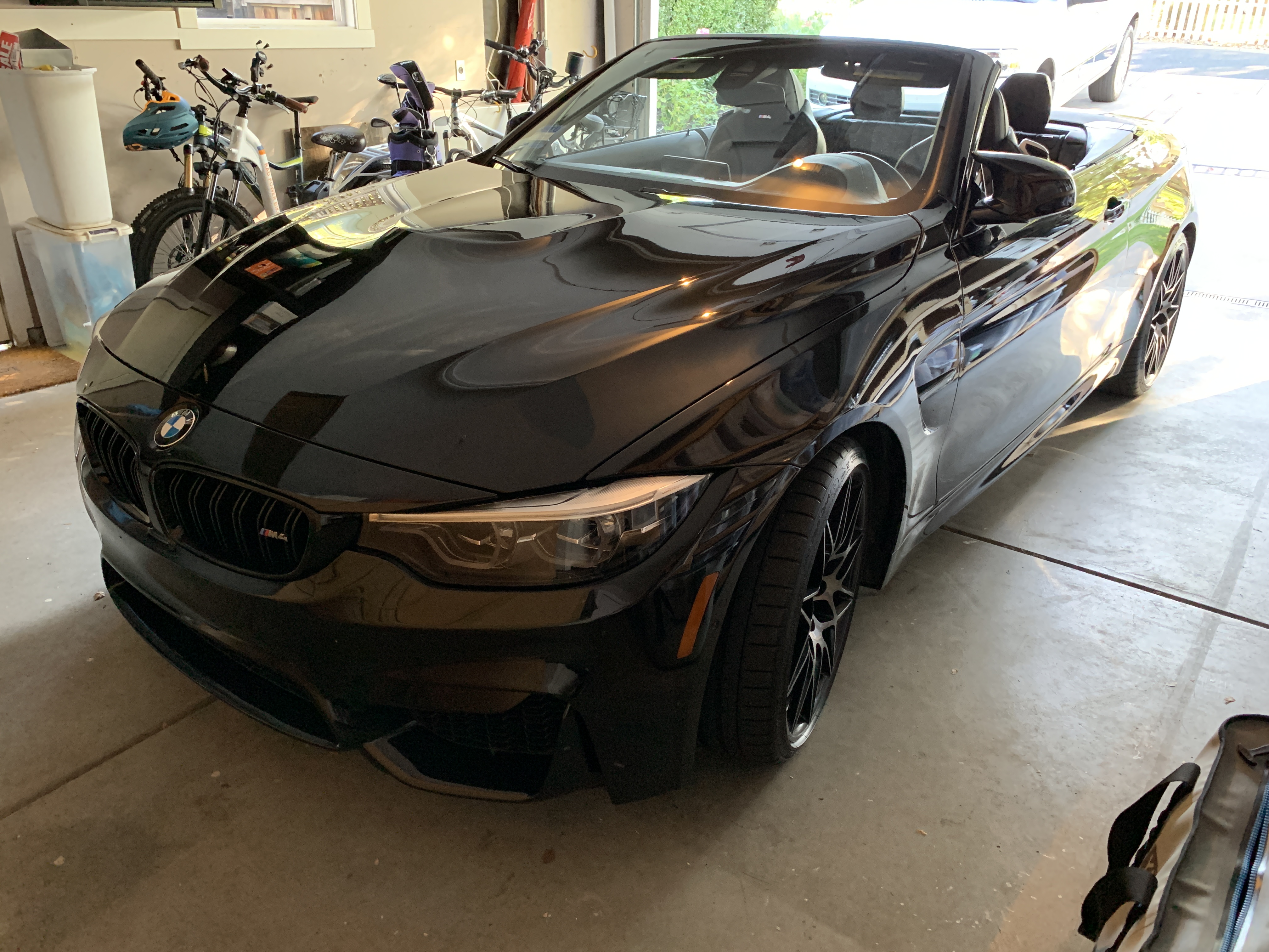 Used 2018 BMW M4 Convertible RWD image 1