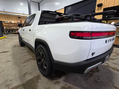 Used 2023 Rivian R1T Adventure image 6