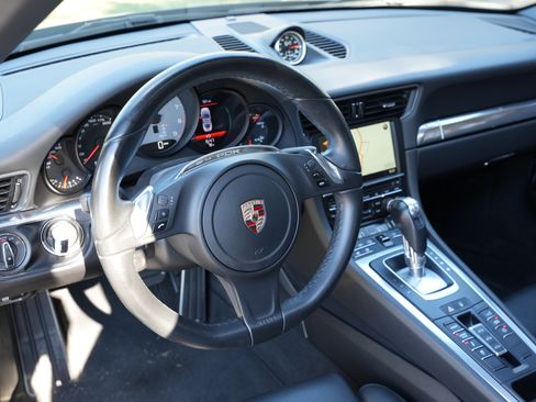 Used 2014 Porsche 911 Carrera S image 9