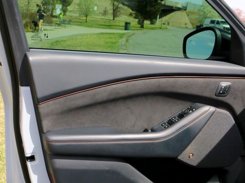 Used 2022 Ford Mustang Mach-E GT image 21