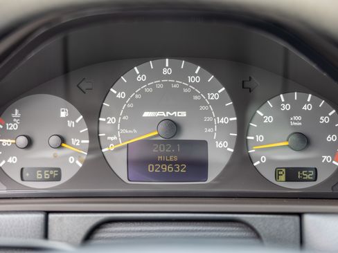 Used 2000 Mercedes-Benz E 55 AMG Sedan image 11