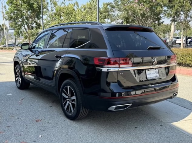 Used 2022 Volkswagen Atlas SE FWD image 2