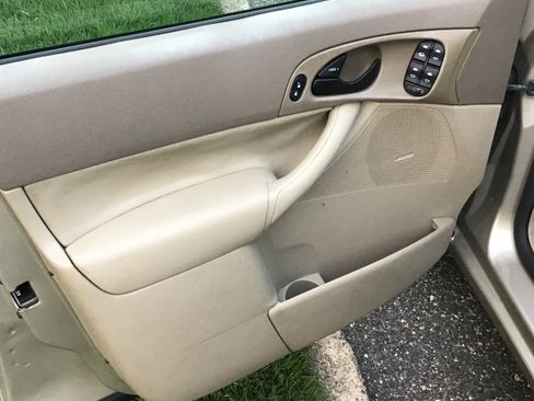 Used 2007 Ford Focus SES FWD image 15