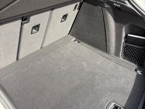 Used 2023 Porsche Macan Turbo image 4