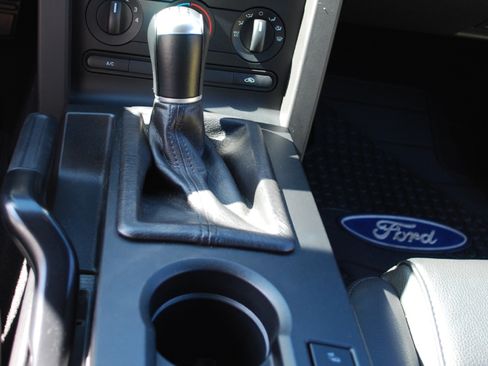 Used 2009 Ford Mustang GT Premium RWD image 29