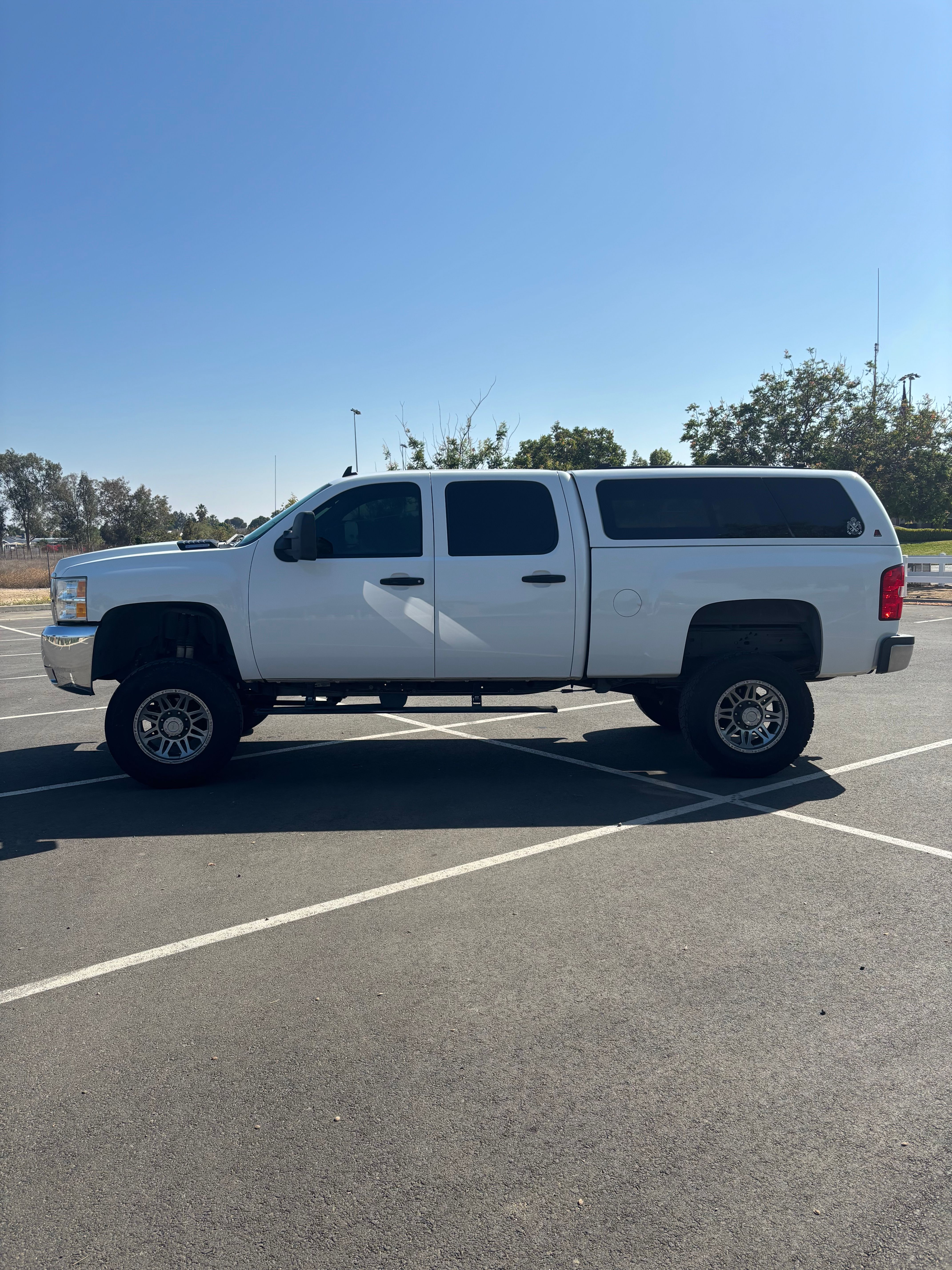 Used 2007 Chevrolet Silverado 2500 LT w/ 2LT Convenience Package RWD image 1