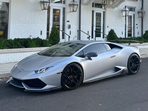 Used 2015 Lamborghini Huracan LP 610-4 image 4