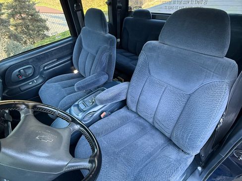 Used 1998 Chevrolet Silverado 2500 4x4 Extended Cab image 16