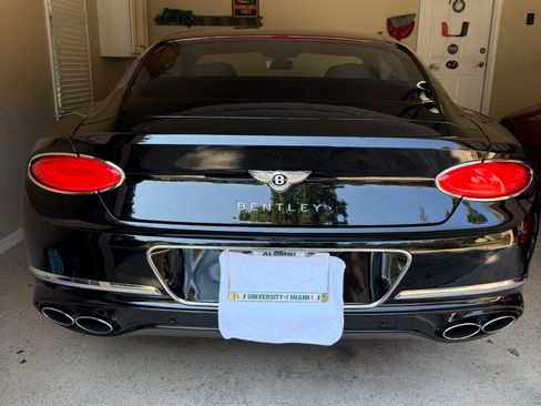 Used 2020 Bentley Continental GT V8 image 21