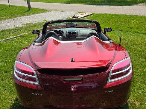Used 2009 Saturn Sky Red Line image 16