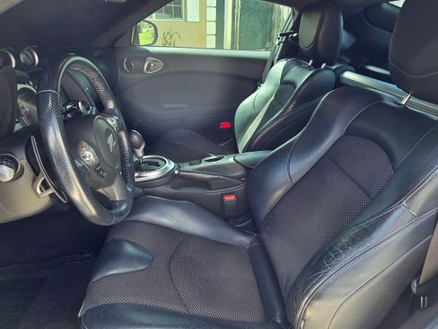 Used 2014 Nissan 370Z Touring w/ Sport Package image 12