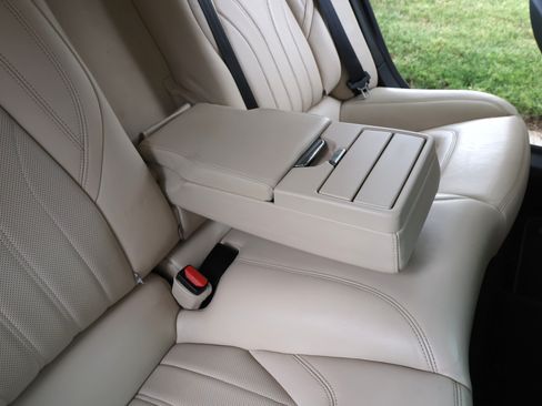 Used 2014 Maserati Quattroporte GTS RWD image 18