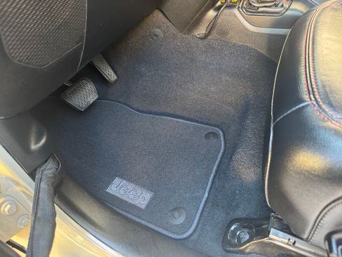 Used 2020 Jeep Gladiator Rubicon image 19