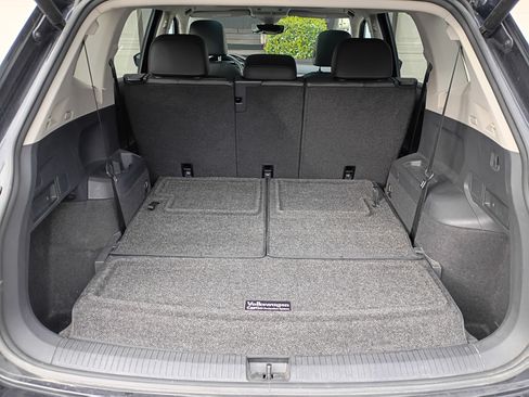 Used 2020 Volkswagen Tiguan SEL image 17