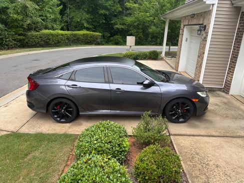 Used 2019 Honda Civic Sport image 11