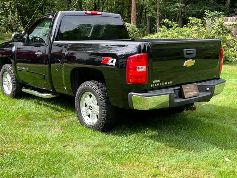 Used 2008 Chevrolet Silverado 1500 LT w/ Suspension Package, Off-Road AWD/4WD image 4