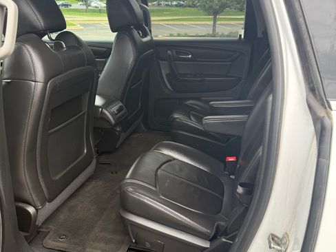 Used 2017 Chevrolet Traverse LT AWD/4WD image 9