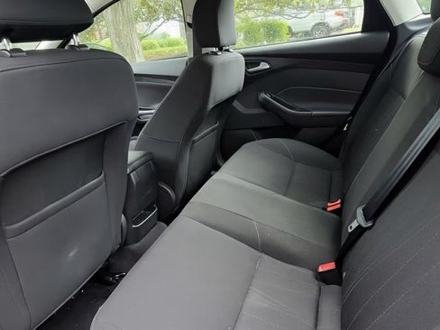 Used 2017 Ford Focus SEL FWD image 8
