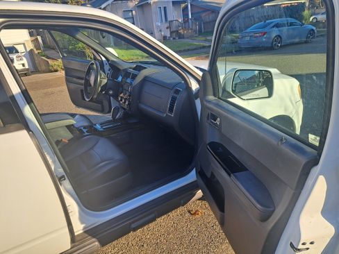 Used 2008 Ford Escape Limited image 14
